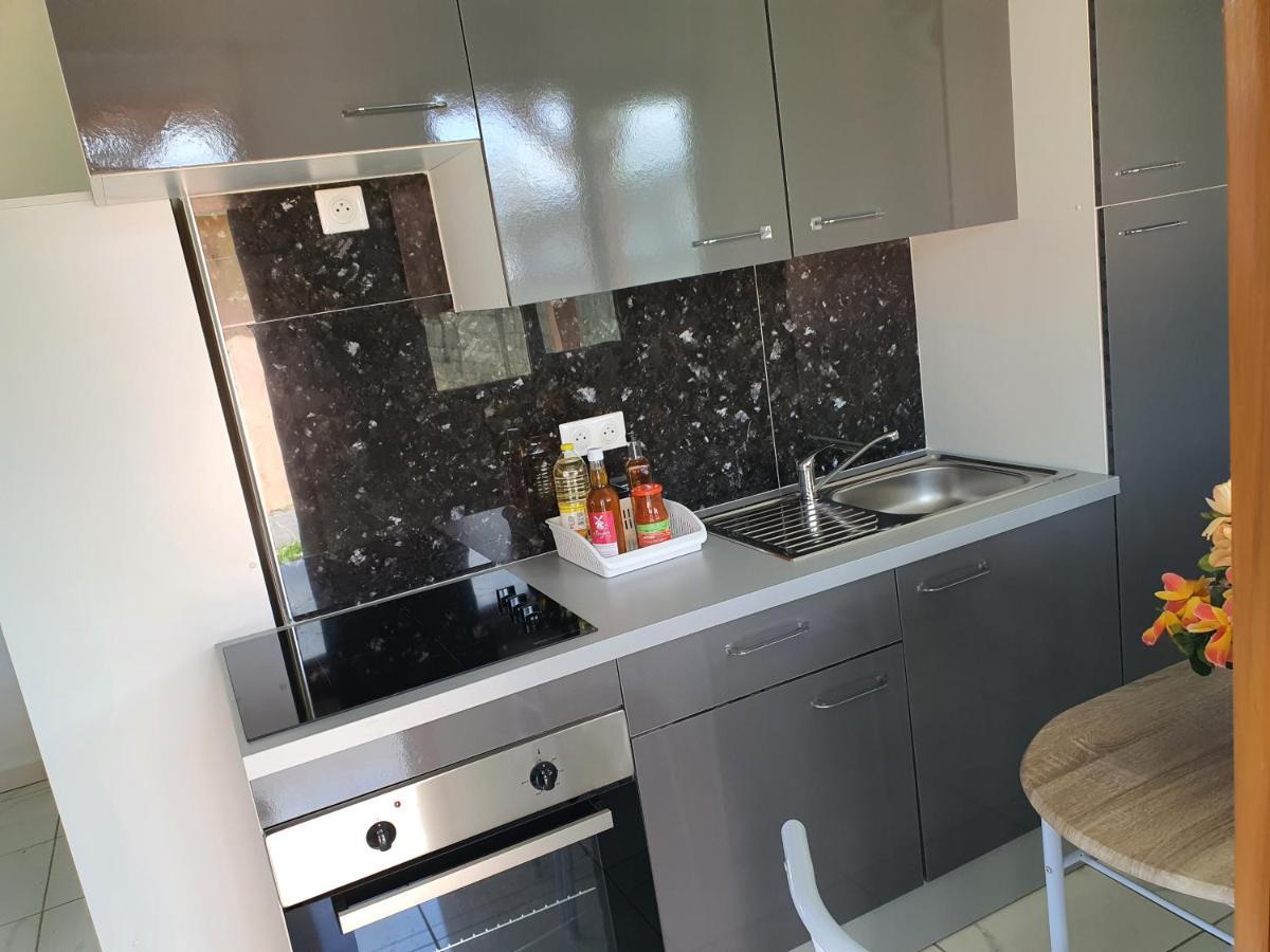 Bungalow Vacances Sainte-Rose Room photo