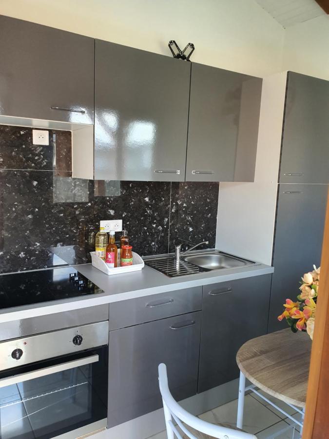 Bungalow Vacances Sainte-Rose Room photo